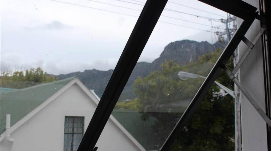 To Let 1 Bedroom Property for Rent in Claremont Western Cape